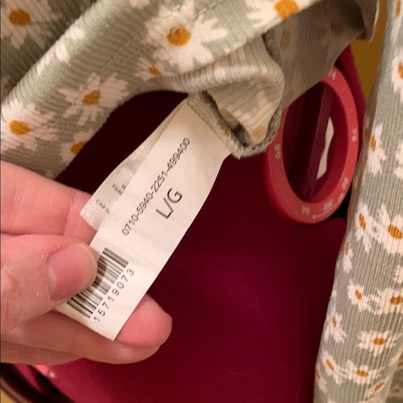 Bluenotes Floral V-Neck Long Sleeve Top - Green - Picture 8 of 12